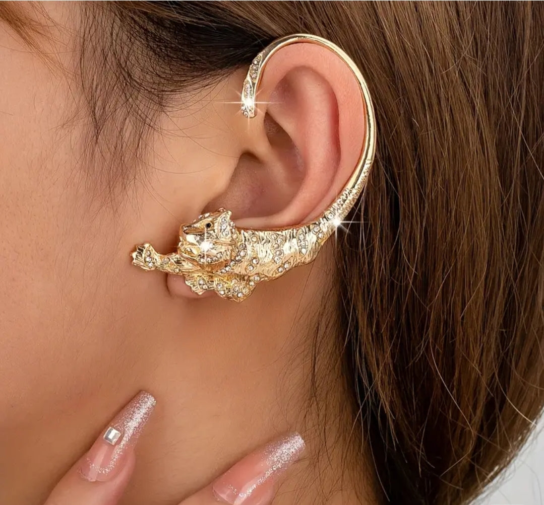 Crystal roar Gold Plated Single Leopard Ear Cuff